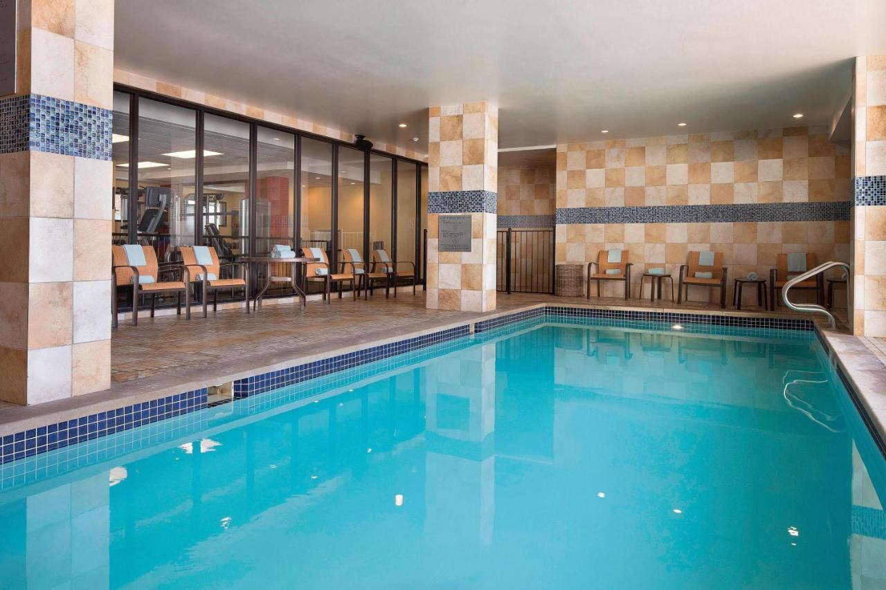 Отель Courtyard Austin Downtown/Convention Center Экстерьер фото